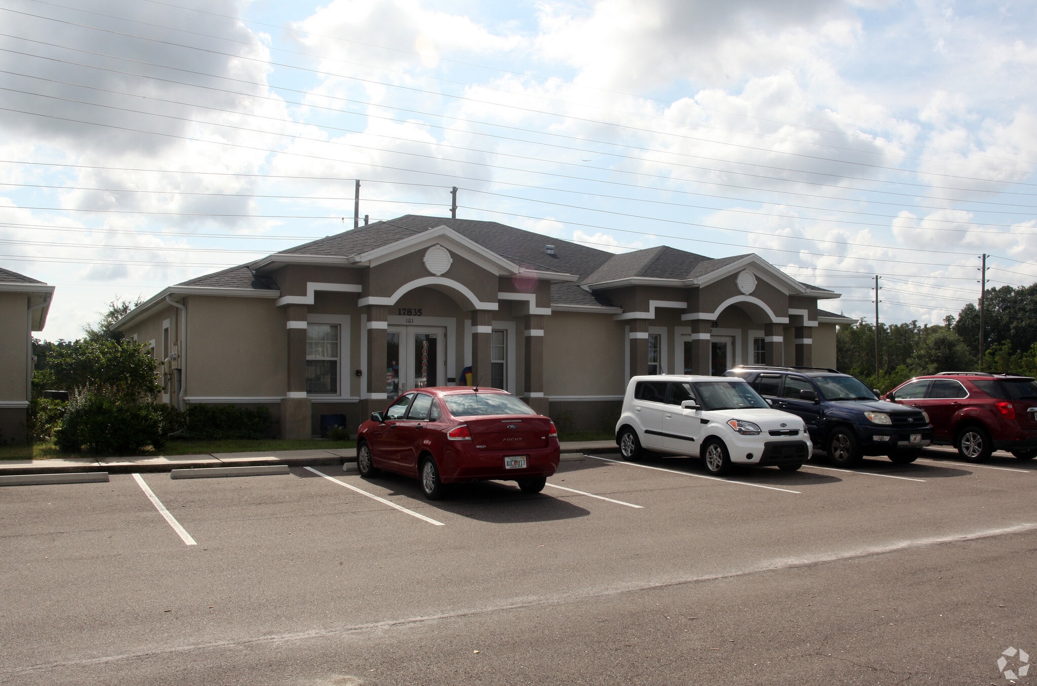 17835 Hunting Bow Cir, Lutz, FL for sale Primary Photo- Image 1 of 1