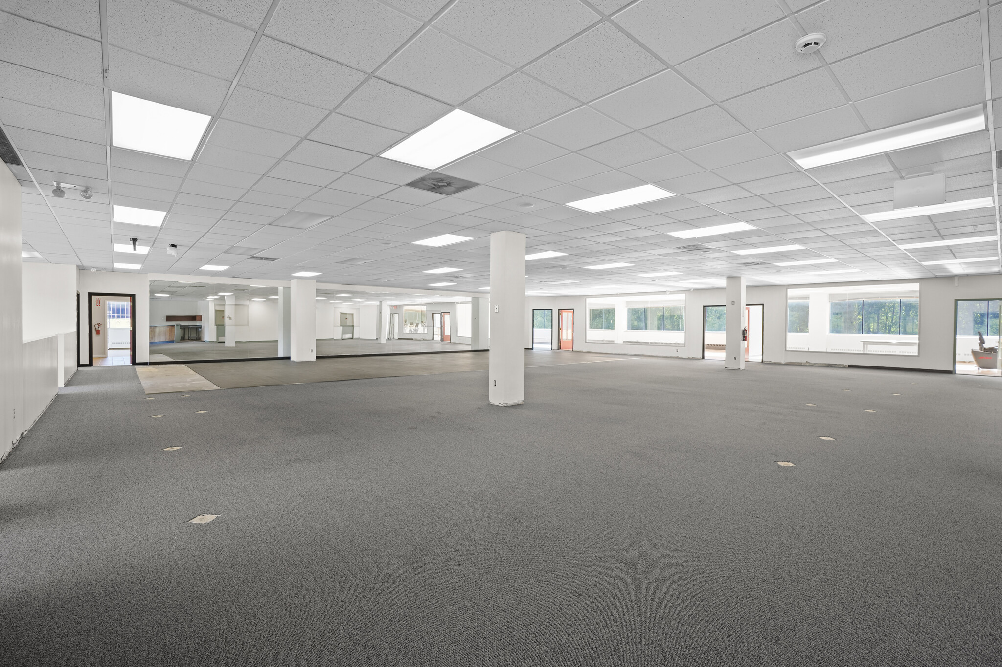 130 Business Park Dr, Armonk, NY for lease Interior Photo- Image 1 of 3