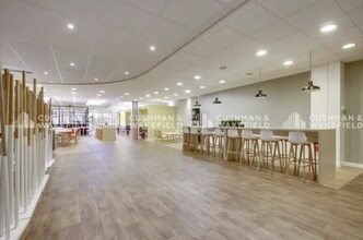 3 Rond Point Des Saules, Guyancourt for lease Interior Photo- Image 1 of 8