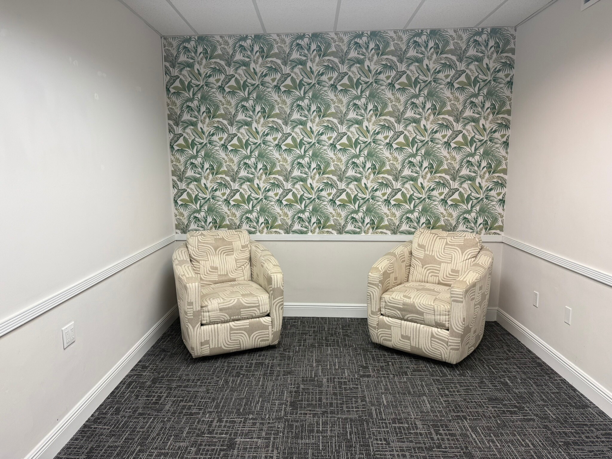 200-230 Miracle Mile, Coral Gables, FL for lease Interior Photo- Image 1 of 3