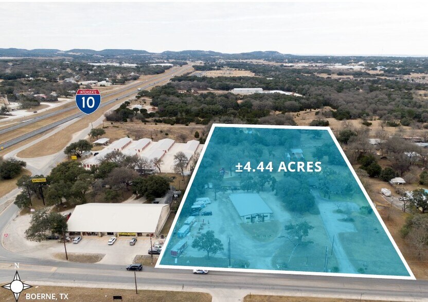 818 John's Rd, Boerne, TX 78006