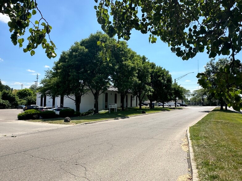 28 E Rahn Rd, Kettering, OH for lease - Building Photo - Image 3 of 10