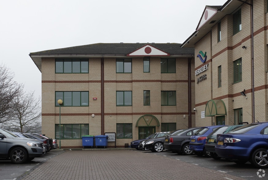 Culpeper Clos, Rochester for sale - Primary Photo - Image 1 of 1