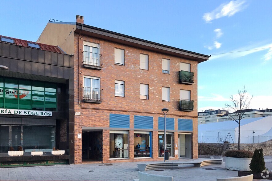 Calle Batalla de Bailén, 8, Collado Villalba, Madrid for lease - Building Photo - Image 2 of 2