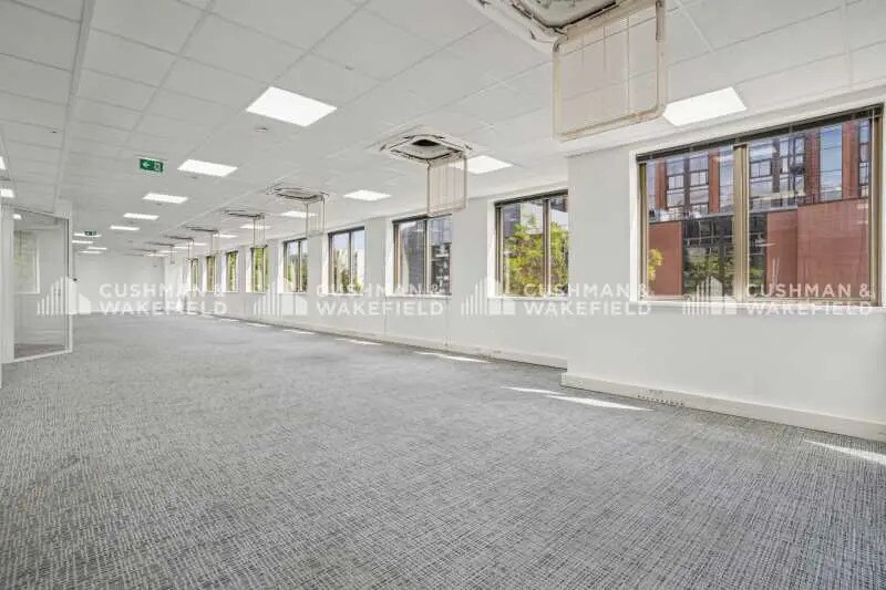 Office in Levallois-Perret for lease - Interior Photo - Image 3 of 9