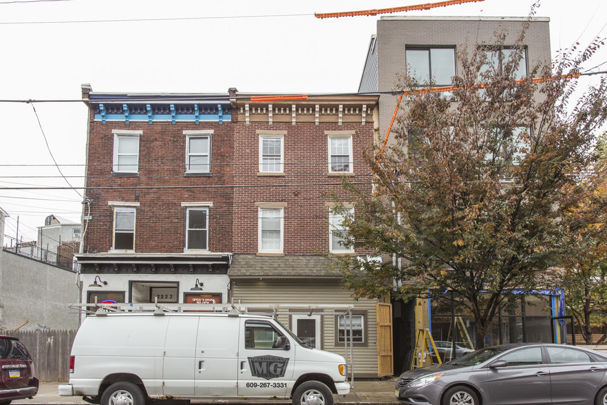 2221 Frankford Ave, Philadelphia, PA for sale - Building Photo - Image 1 of 1