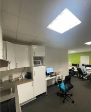 Office in Caluire-et-Cuire for lease Interior Photo- Image 1 of 4