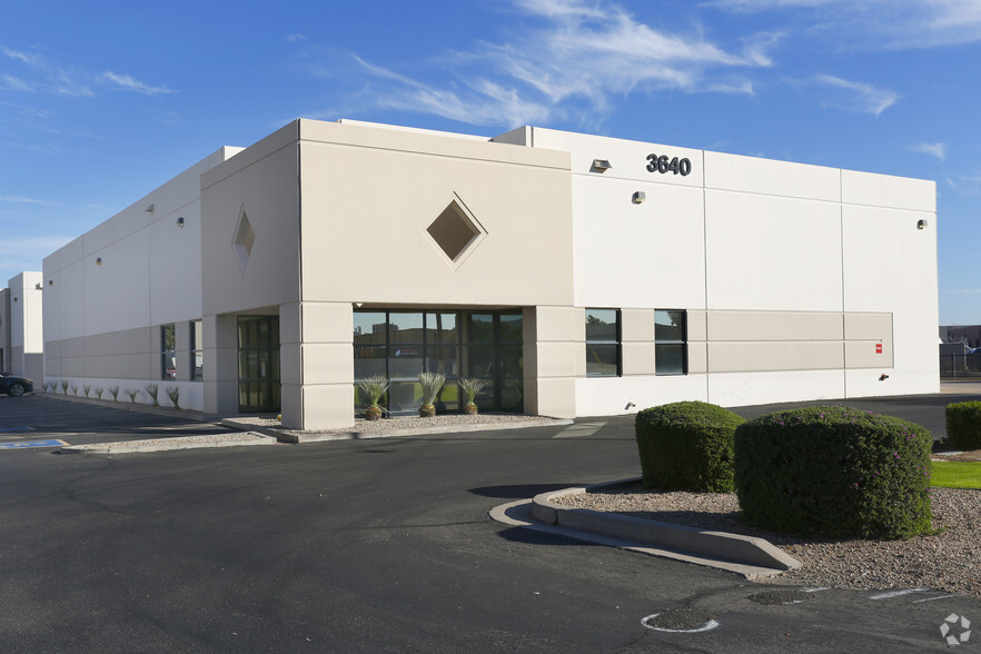 3640 E Roeser Rd, Phoenix, AZ for lease - Building Photo - Image 1 of 5