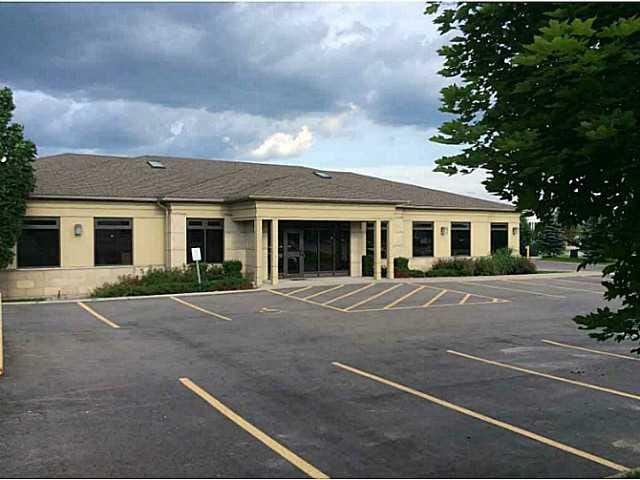 30 Quarry Ridge Rd, Barrie, ON for sale Primary Photo- Image 1 of 1