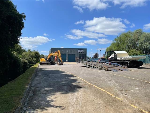 13 Mill Ln, Alton for lease - Building Photo - Image 2 of 5