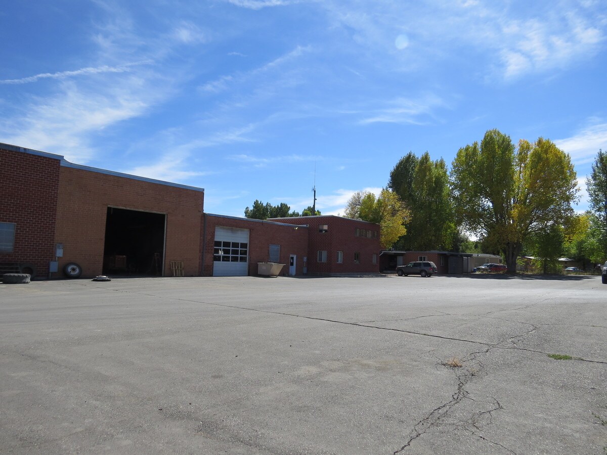 1290 N 2nd St, Lander, WY 82520