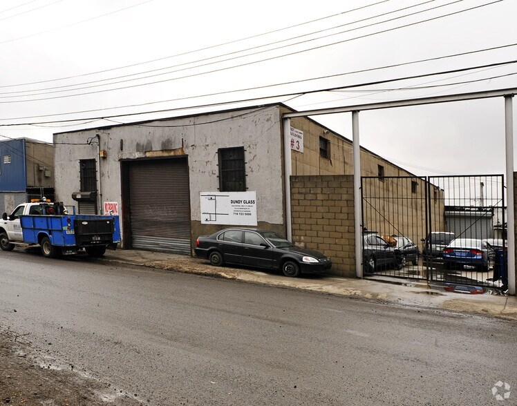 170-36 Douglas Ave, Jamaica, NY for sale - Primary Photo - Image 1 of 1