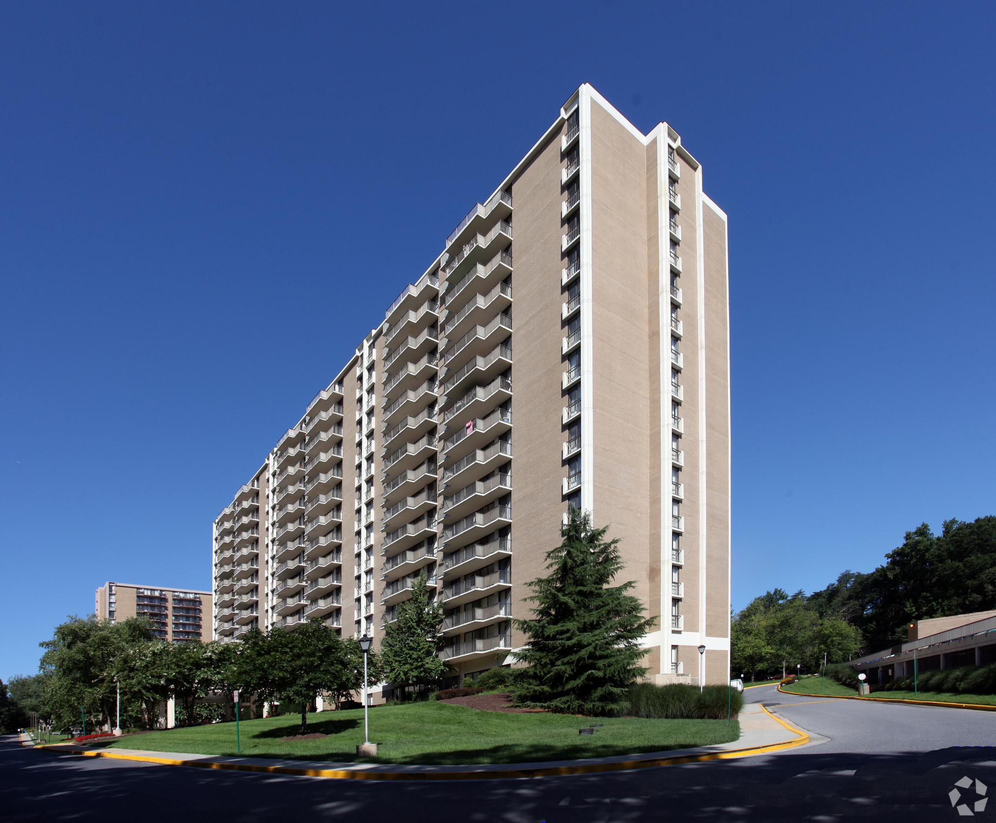 6200 Westchester Park Dr, College Park, MD for sale Primary Photo- Image 1 of 1