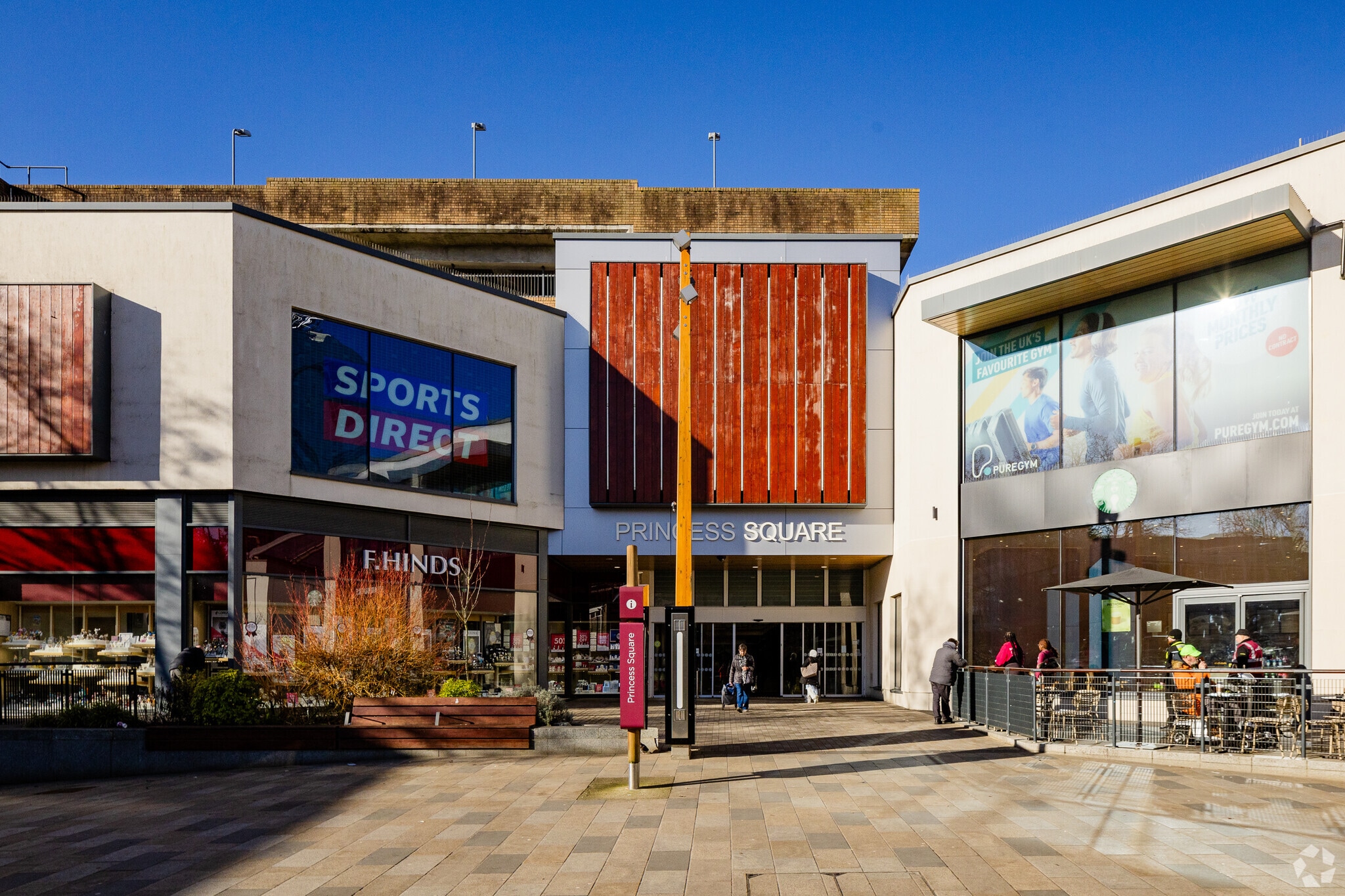 Princess Sq, Bracknell for sale Primary Photo- Image 1 of 1