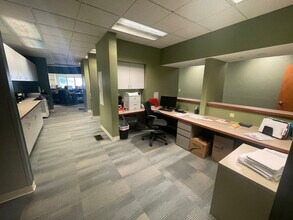 3322 Beltline Ct NE, Grand Rapids, MI for lease Interior Photo- Image 1 of 28