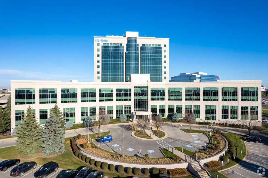 55 Standish Ct, Mississauga, ON for lease - Building Photo - Image 2 of 4