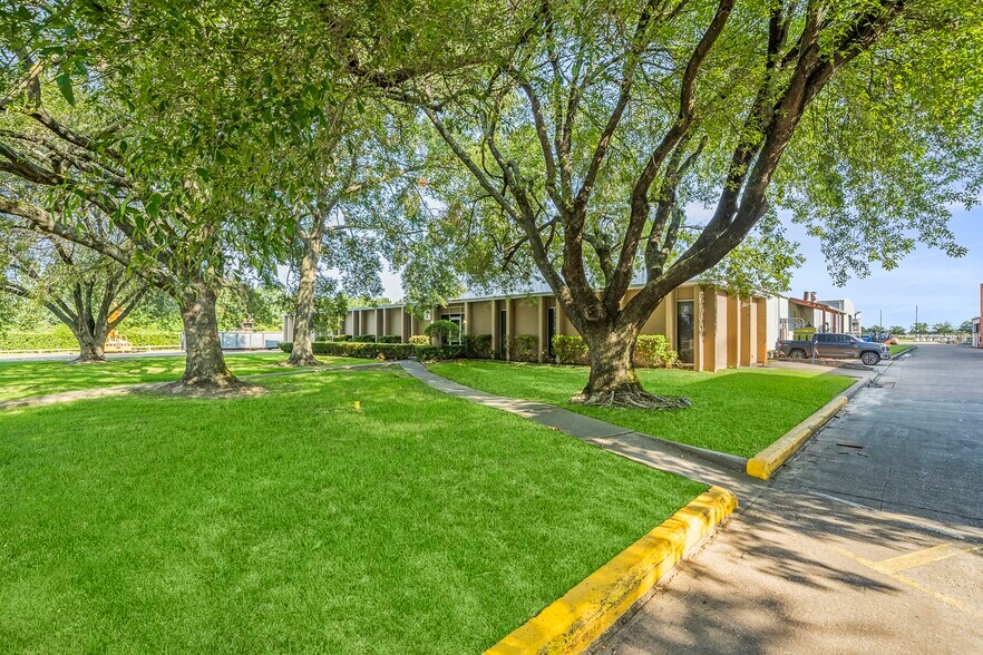 1310 Rankin Rd, Houston, TX 77073 Buildings 3, 9, 21, & 24
