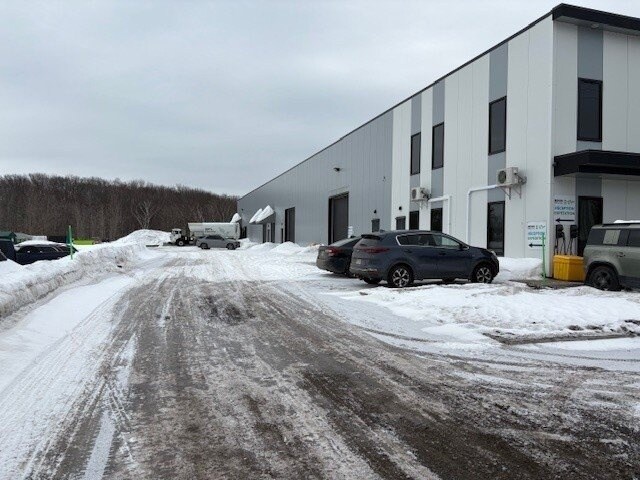 2810 Boul Guillaume-Couture, Lévis, QC for lease - Building Photo - Image 1 of 2