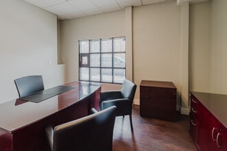 98-22 Metropolitan Ave, Forest Hills, NY for lease Interior Photo- Image 1 of 6