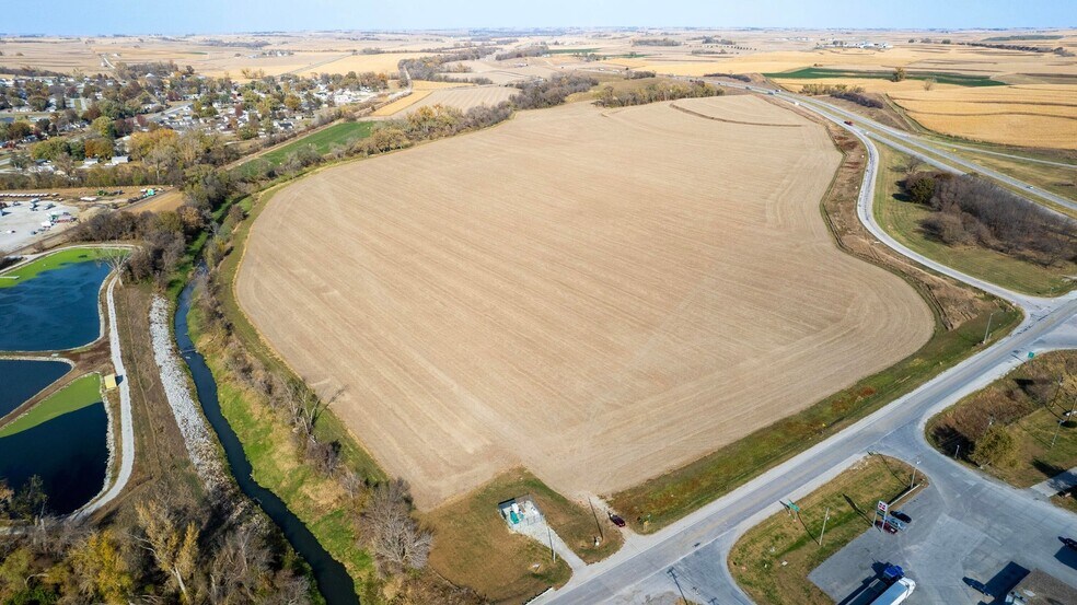 Magnolia Rd, Underwood, IA for sale - Primary Photo - Image 1 of 23