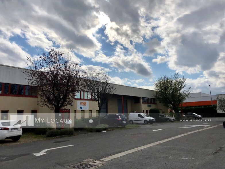 Flex in SAINT-OUEN-L'AUMONE for lease - Building Photo - Image 3 of 3