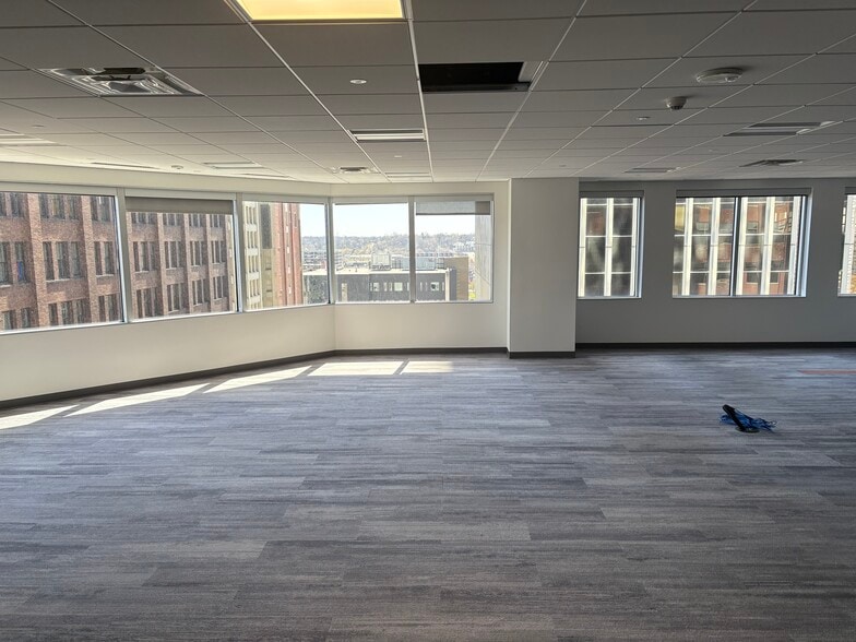 699 Walnut St, Des Moines, IA for lease - Building Photo - Image 3 of 7