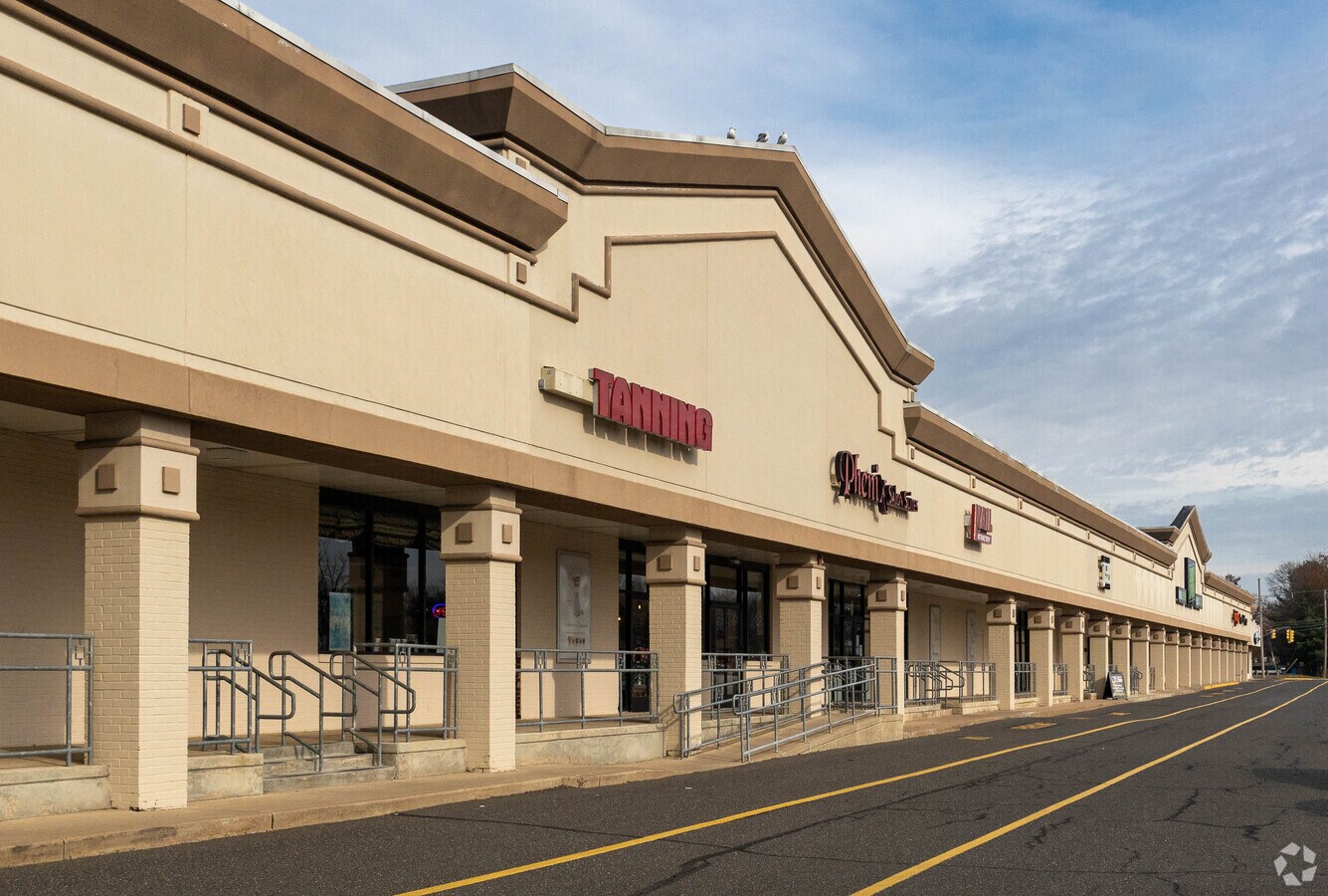 980 Shrewsbury Ave, Tinton Falls, NJ 07724