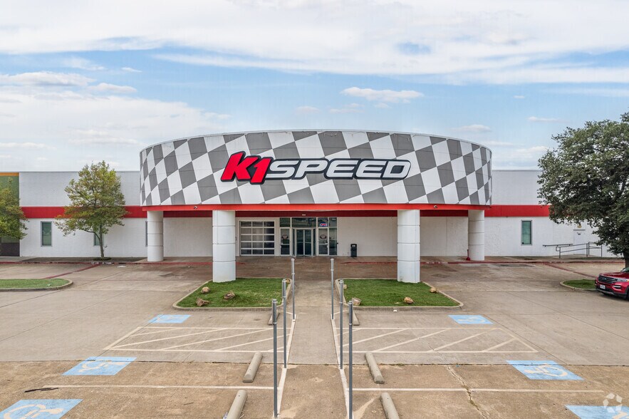 677 W Campbell Rd, Richardson, TX for lease - Building Photo - Image 2 of 6