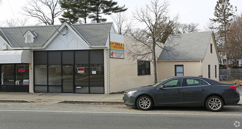 366-368 Woodfield Rd, West Hempstead, NY for sale - Primary Photo - Image 1 of 1