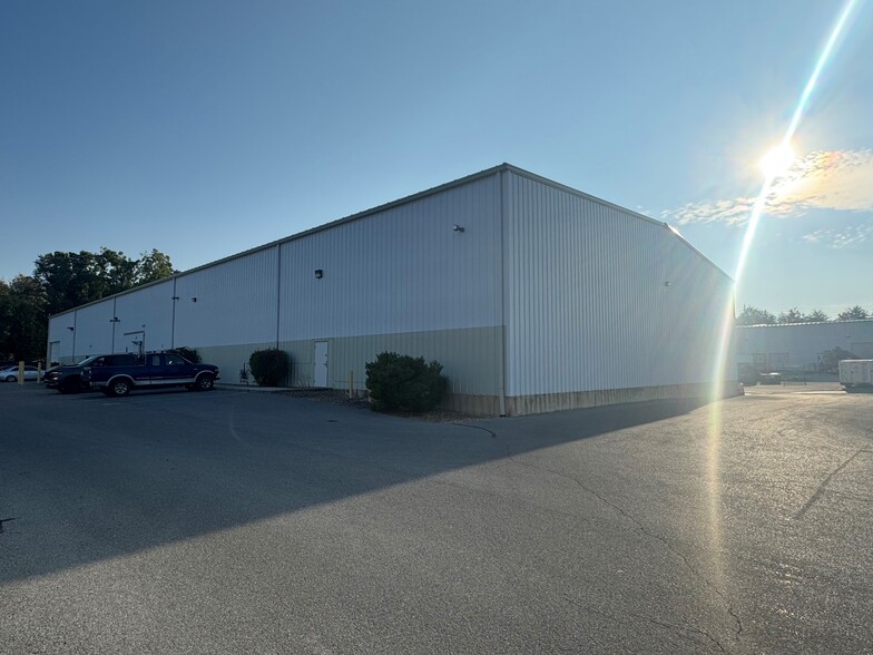 1160 Business Center Dr, Hagerstown, MD for lease - Building Photo - Image 3 of 4