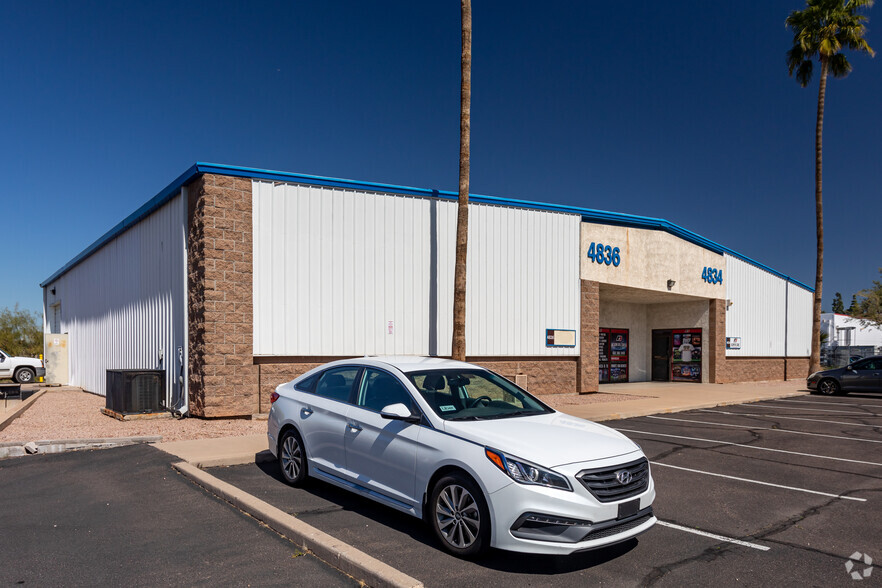 5002 S 40th St, Phoenix, AZ for lease - Building Photo - Image 1 of 5