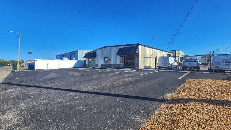 6802 Commerce Blvd, Port Richey, FL for sale - Building Photo - Image 1 of 1