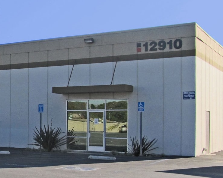 12910 Mulberry Dr, Whittier, CA for lease - Building Photo - Image 3 of 17