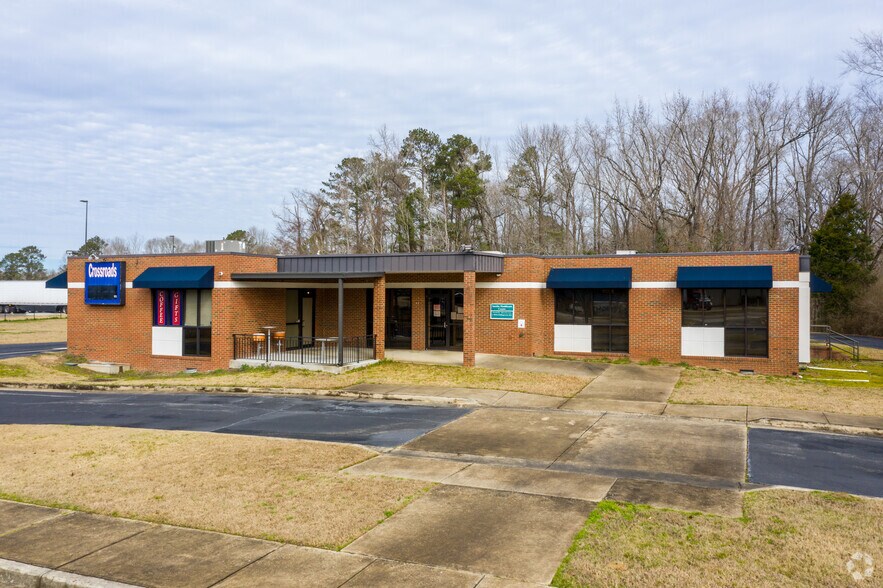 867 Lee Road 248, Smiths Station, AL for sale - Primary Photo - Image 1 of 1