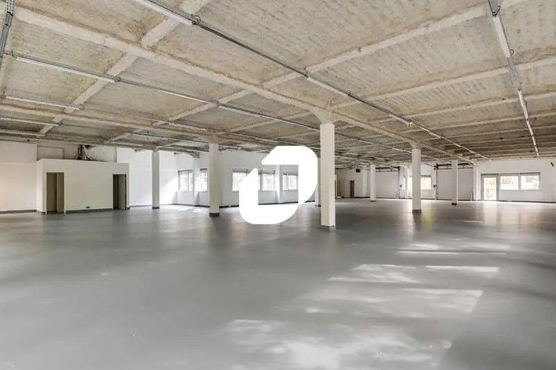 Flex in Les Ulis for lease - Interior Photo - Image 2 of 15