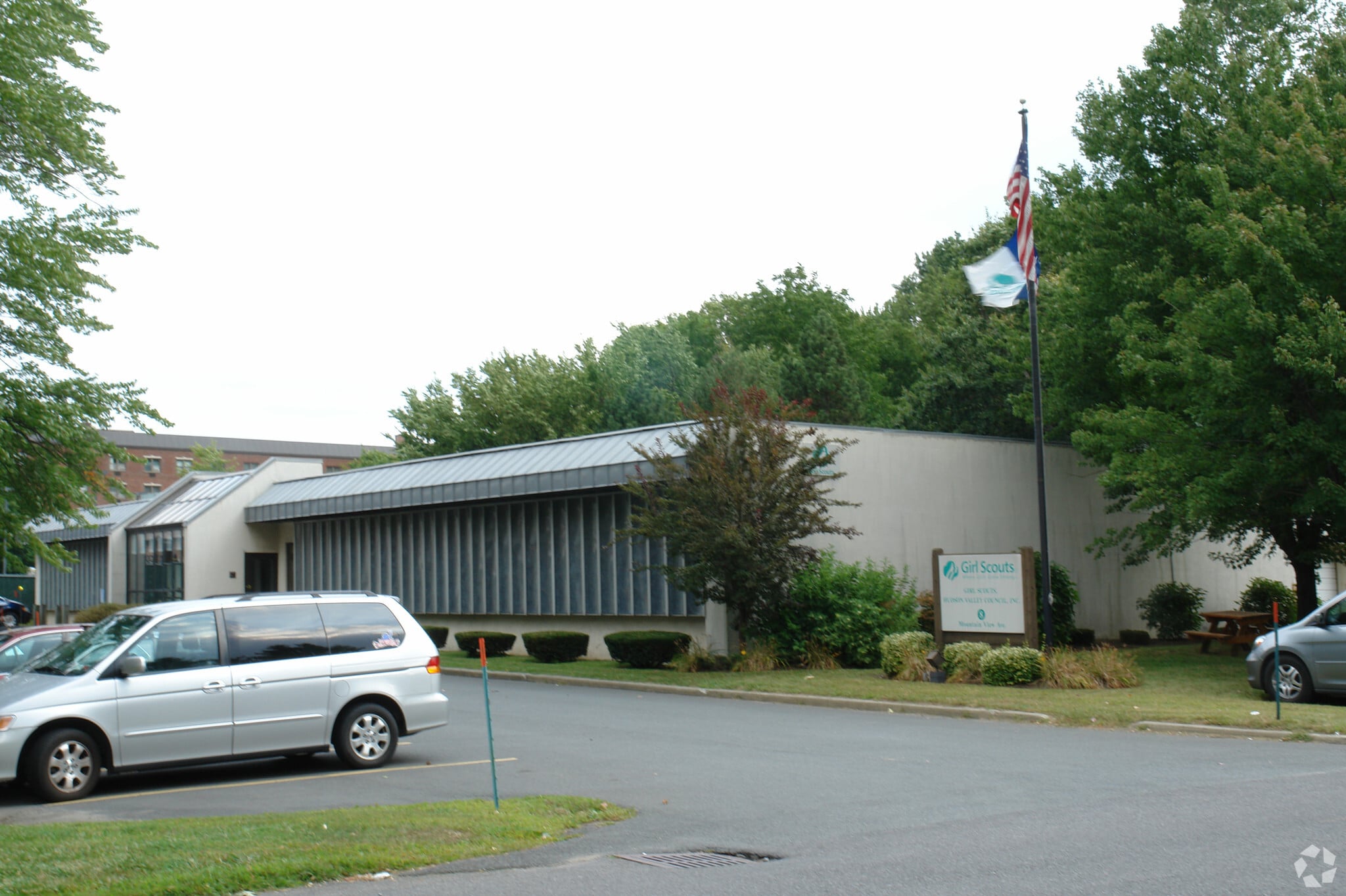 8 Mountain View Ave, Colonie, NY for sale Primary Photo- Image 1 of 11