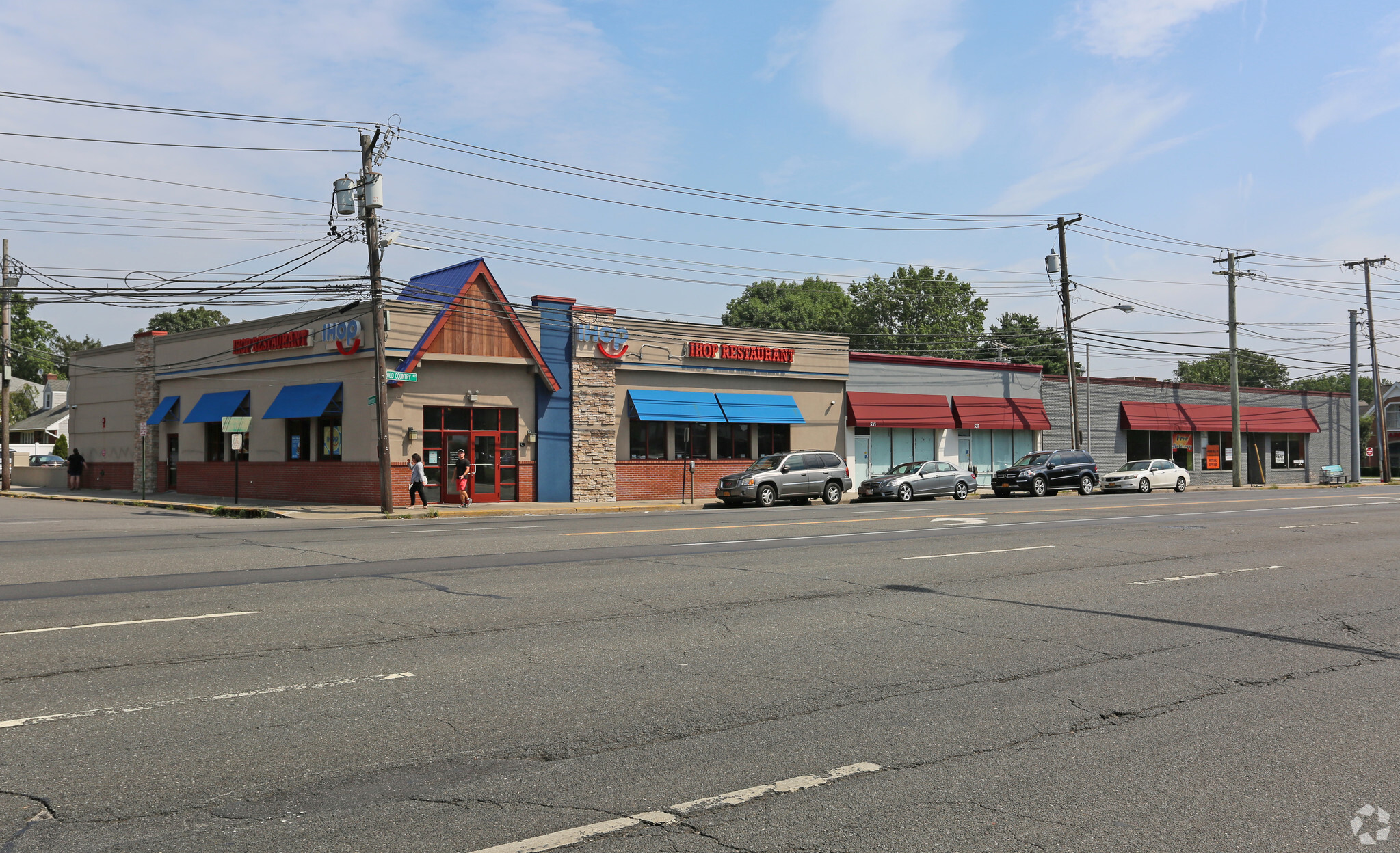 535-541 Old Country Rd, Westbury, NY for sale Primary Photo- Image 1 of 1