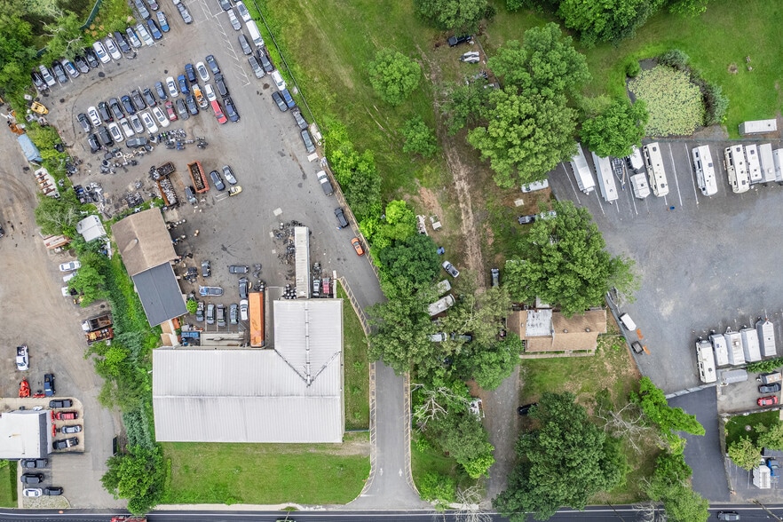 1706 Englishtown Rd, Old Bridge, NJ for sale - Building Photo - Image 3 of 26