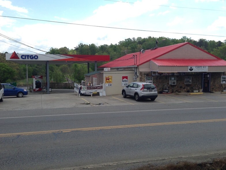 15186 411 Hwy N, Crandall, GA 30711