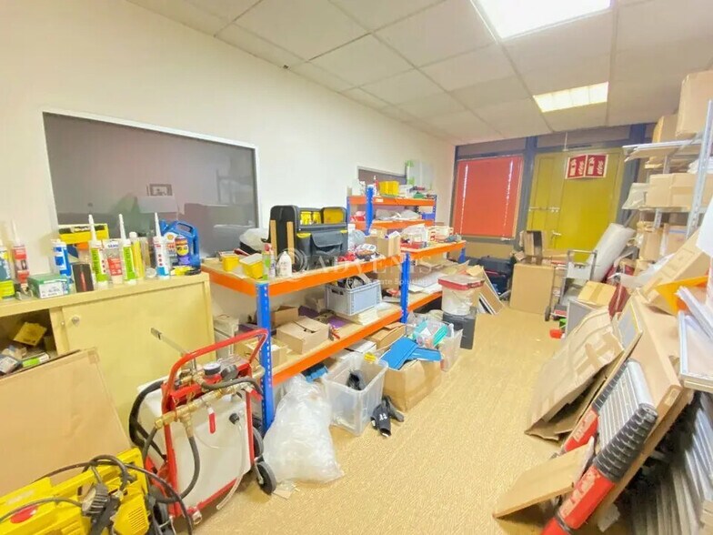 Office in Croissy-Beaubourg for sale - Building Photo - Image 3 of 4