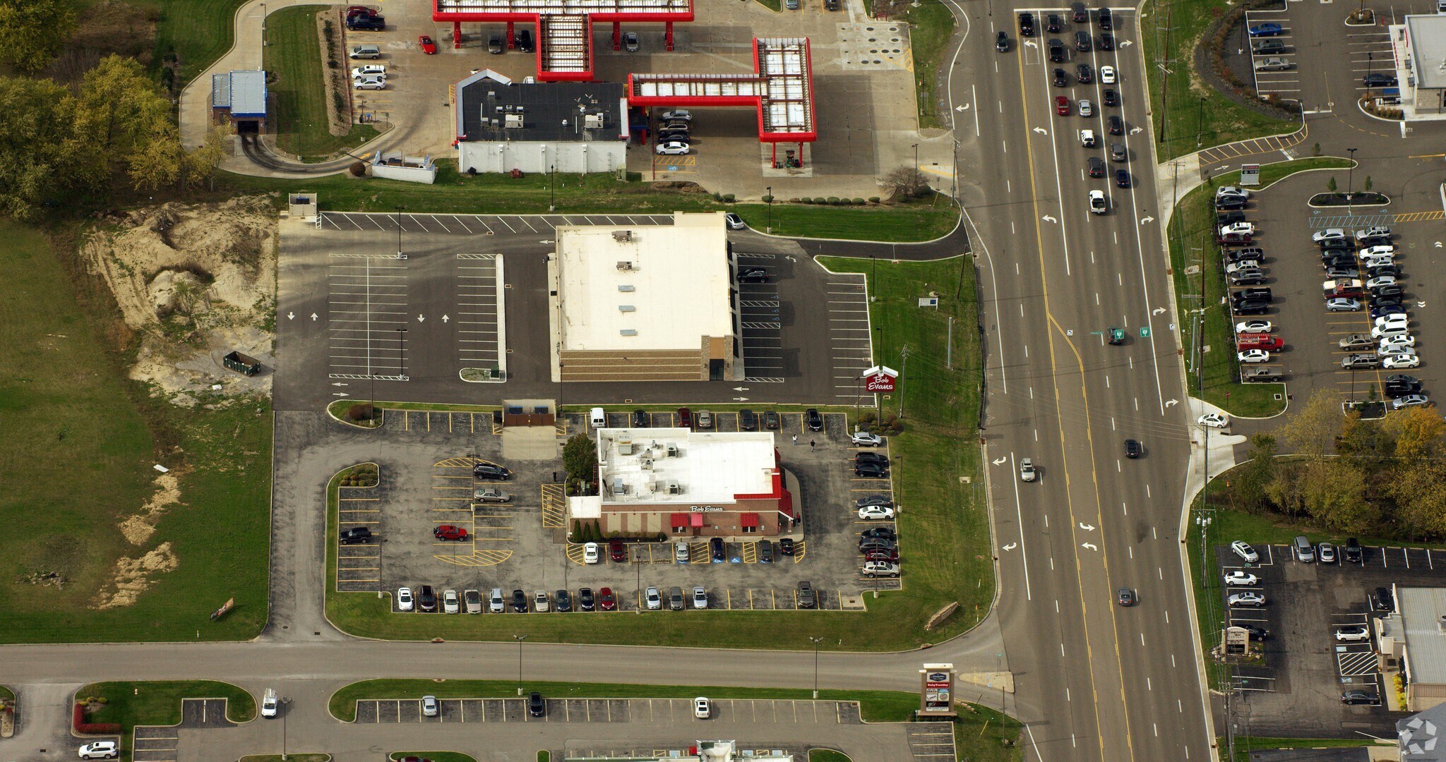 4559 Boardman Canfield Rd, Canfield, OH 44406 Ironwood Commons