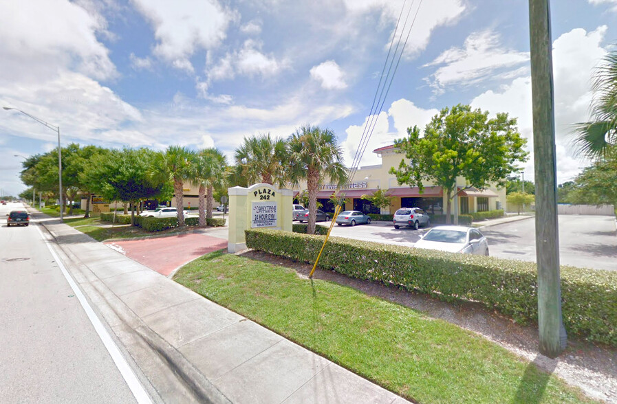 234-242 SW Port St Lucie Blvd, Port Saint Lucie, FL for sale - Building Photo - Image 1 of 1