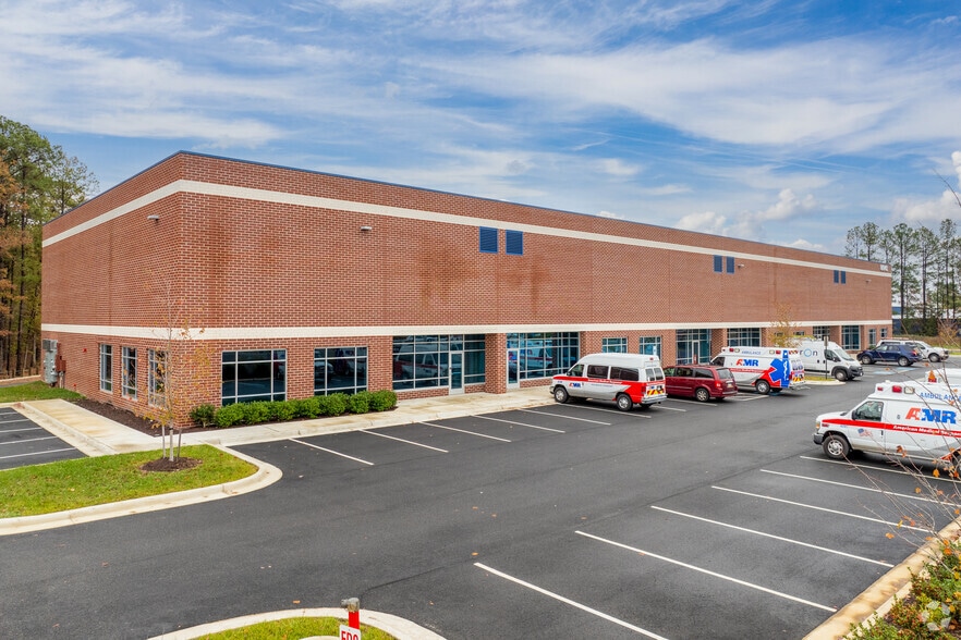8841 Landmark Rd, Richmond, VA for lease - Building Photo - Image 2 of 5