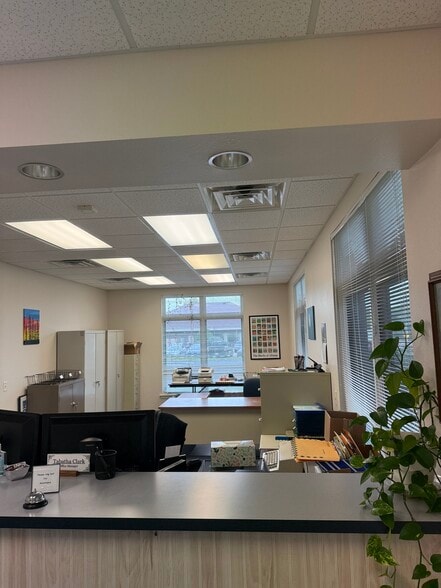 4004 Oakwood Hills Pky, Eau Claire, WI for lease - Interior Photo - Image 2 of 13