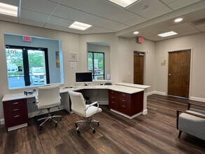 3003 Claire Ln, Jacksonville, FL for lease Building Photo- Image 1 of 5