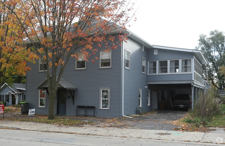 214 Main St, Sugar Grove, IL for sale - Primary Photo - Image 1 of 1