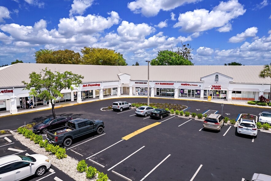 8793 Tamiami Trl E, Naples, FL for lease - Building Photo - Image 3 of 8