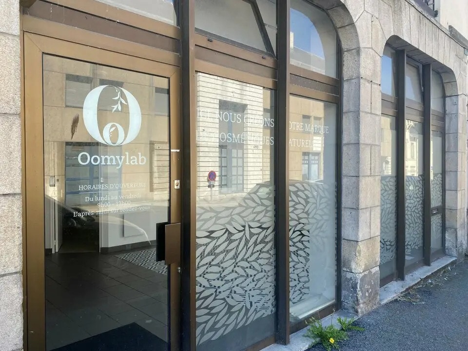 Retail in Quimper for lease Building Photo- Image 1 of 2