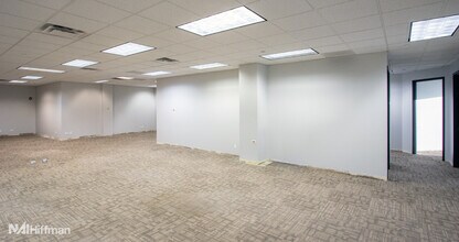 750 Warrenville Rd, Lisle, IL for lease Interior Photo- Image 2 of 6