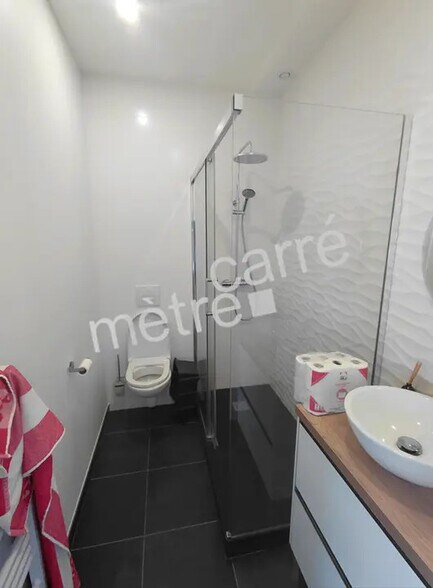 Flex in Orvault for lease - Building Photo - Image 3 of 12